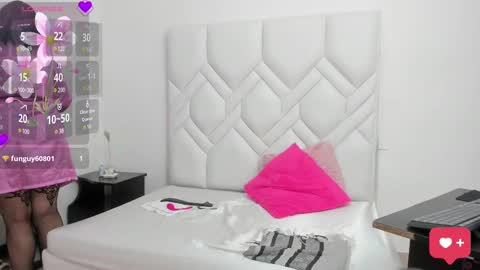 Snapshot of mature_hard_ chatting on February 17, 11:00 pm ISABEL online show from February 17, 11:00 pm
