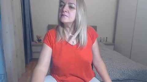 maturediana online show from March 5, 3:37 am