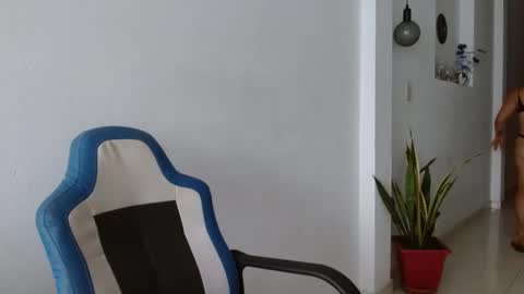 Snapshot of maturetigress4c chatting on February 9, 1:14 pm Cecilia online show from February 9, 1:14 pm