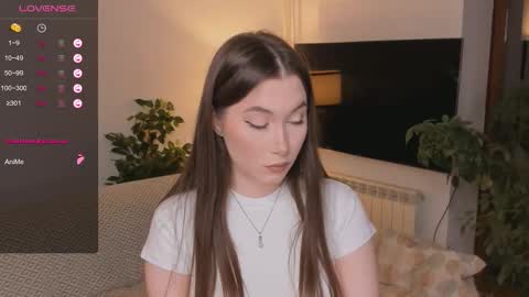Snapshot of mauddenmon chatting on September 17, 3:04 pm Lucy online show from September 17, 3:04 pm