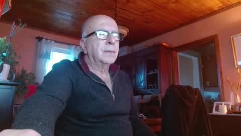 Maurice online show from February 1, 12:24 pm