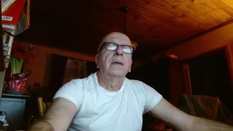 Maurice online show from December 30, 11:37 am