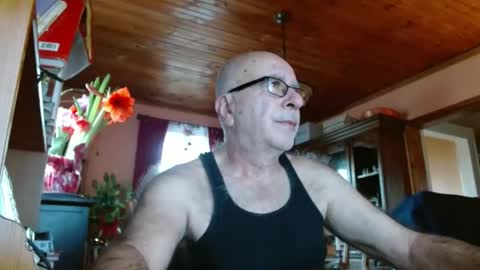 Maurice online show from January 3, 1:46 pm