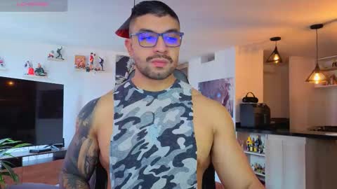 Max online show from November 23, 3:43 pm