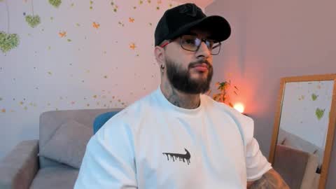 max D. online show from November 1, 1:39 am