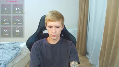 Snapshot of max_gen chatting on September 28, 4:49 pm Max Gen with tats 24years And Ethan without tats 20 years online show from September 28, 4:49 pm