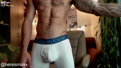 Snapshot of max_greenn chatting on October 8, 6:30 am Max Follow me IGX hereismaxx online show from October 8, 6:30 am