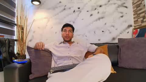 Max Hornye online show from February 16, 7:01 pm