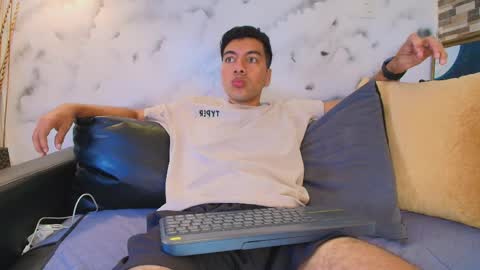 Max Hornye online show from March 31, 7:03 pm