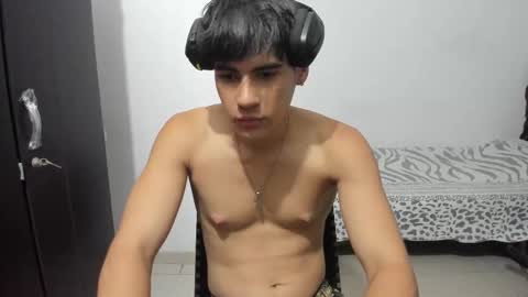 Snapshot of max_miller66 chatting on September 17, 2:04 am Max online show from September 17, 2:04 am