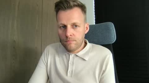 Max take off clothes online show from March 20, 12:21 pm