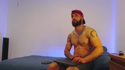 max_xl_ online show from February 3, 4:44 pm