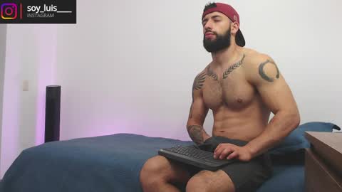 max_xl_ online show from May 10, 8:59 pm