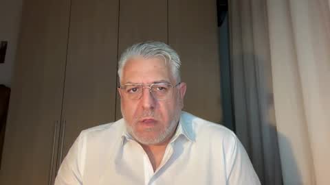 maxbillo online show from April 13, 7:40 pm