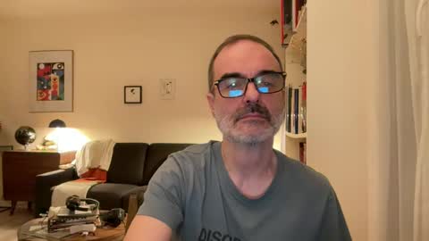 Snapshot of maxbow chatting on January 9, 6:36 pm Max Mikado online show from January 9, 6:36 pm