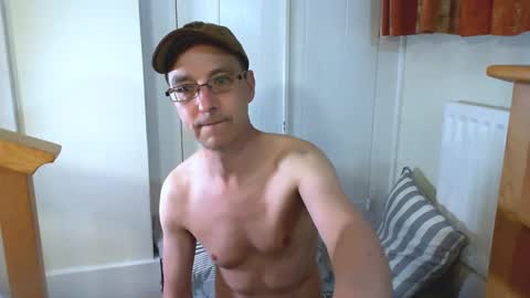 Max Davies online show from May 7, 1:51 pm