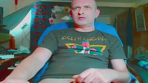 maxhardcore77 online show from April 20, 10:51 am