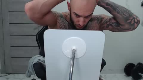 Maximus Fox online show from February 13, 7:44 am