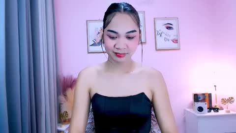 maxie greyson online show from March 2, 1:58 am