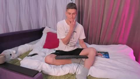 maxim burn online show from November 20, 5:32 pm