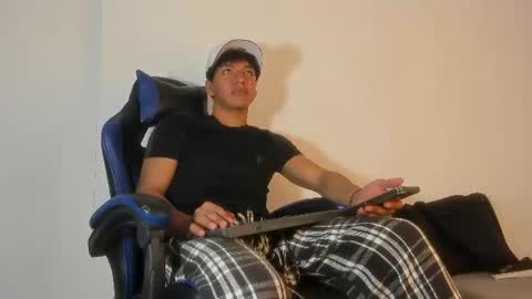 Maximiliano online show from July 9, 2:10 pm