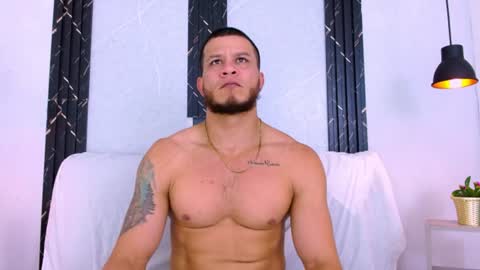 Maximiliano online show from June 22, 8:38 pm