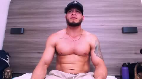 Maximiliano online show from July 11, 7:50 pm