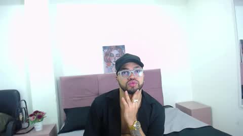 Maximiliano v online show from February 25, 5:33 am