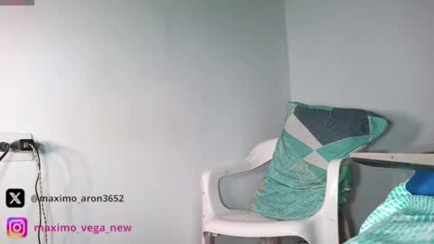 Maximo Aron Vega online show from November 14, 2:25 am