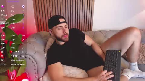 Maximo Wolf online show from March 13, 1:31 am