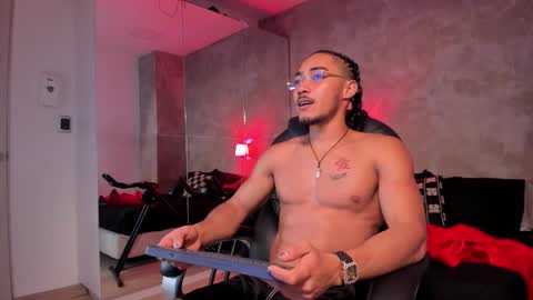 maximo_zahir online show from January 14, 3:14 am