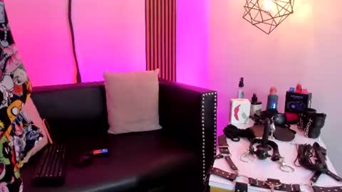 MAXIMO online show from June 20, 3:24 am