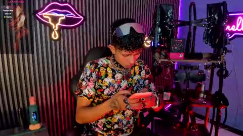 MAXIMO online show from July 18, 3:30 am