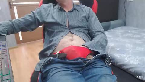 maximus3334 online show from January 9, 9:48 am