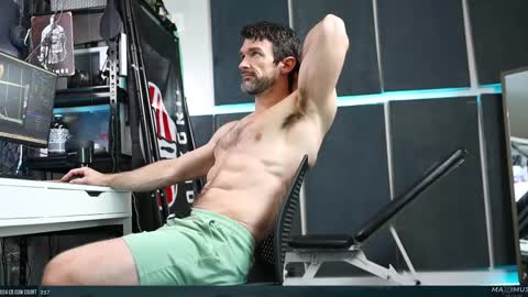 Maximus7871 online show from March 2, 6:08 pm