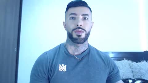 Independent Model online show from February 2, 2:53 am