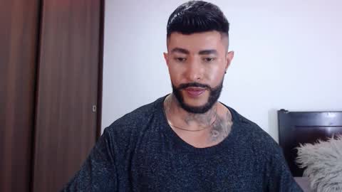 Independent Model online show from October 21, 5:56 am