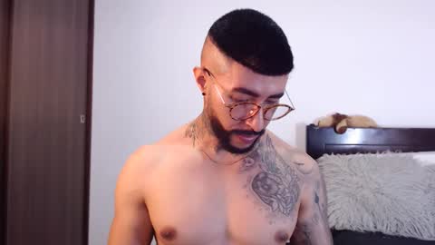 Snapshot of maximus_golden chatting on February 21, 3:01 am Independent Model online show from February 21, 3:01 am