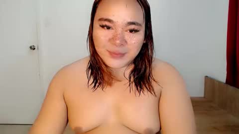 Snapshot of maxine_sucks chatting on October 13, 6:59 am Maxine Sucks online show from October 13, 6:59 am
