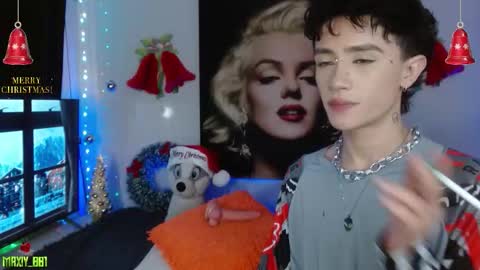 Max online show from December 17, 3:13 am