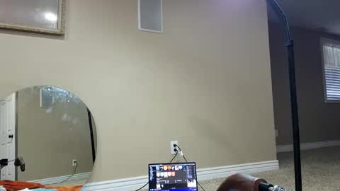 maxjr8008 online show from December 24, 10:39 pm