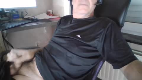 maxou569 online show from July 27, 8:33 am