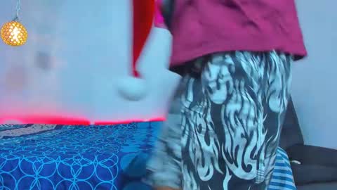 MAX online show from December 29, 10:47 pm