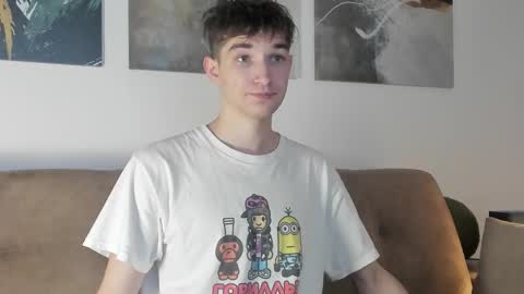 Snapshot of maxwellchik chatting on September 13, 7:27 pm maxwellchik online show from September 13, 7:27 pm