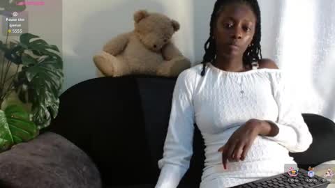 maxxinepetite online show from November 2, 7:25 pm