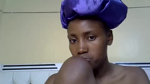 maya_melody online show from February 11, 8:45 pm