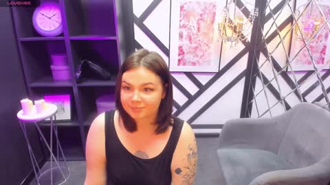 Woman online show from January 17, 12:52 pm