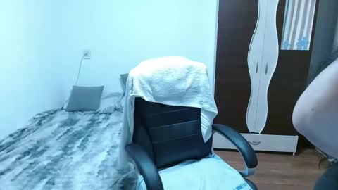 Maya online show from December 2, 6:56 am