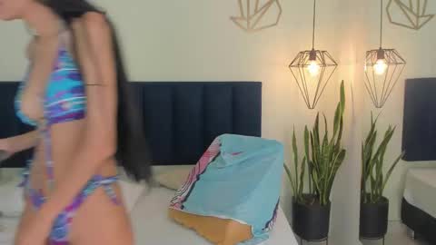 mayaevansmg online show from December 17, 12:45 pm