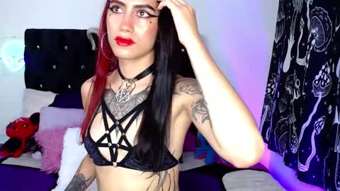 Snapshot of mayaredd chatting on February 10, 6:56 pm mayaredd online show from February 10, 6:56 pm